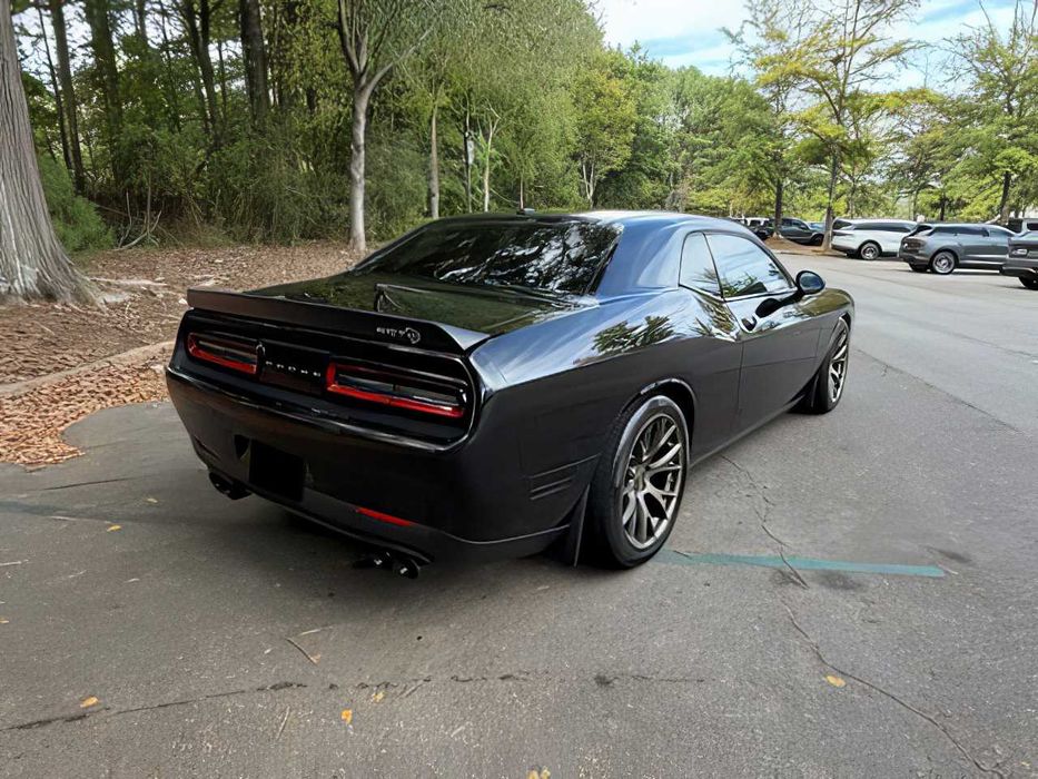 Dodge Challenger      2017