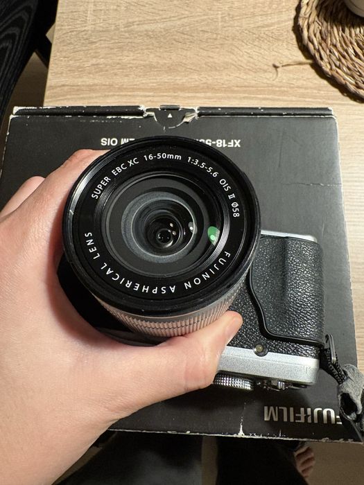 Camera Fujifilm XE1 + Objetiva 16-50