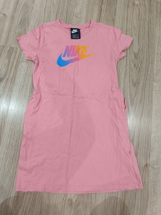 Sukienka nike rozmiar 137-146