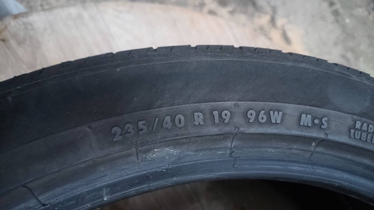 Continental ProContact rx 235/40 r19 96w шини
