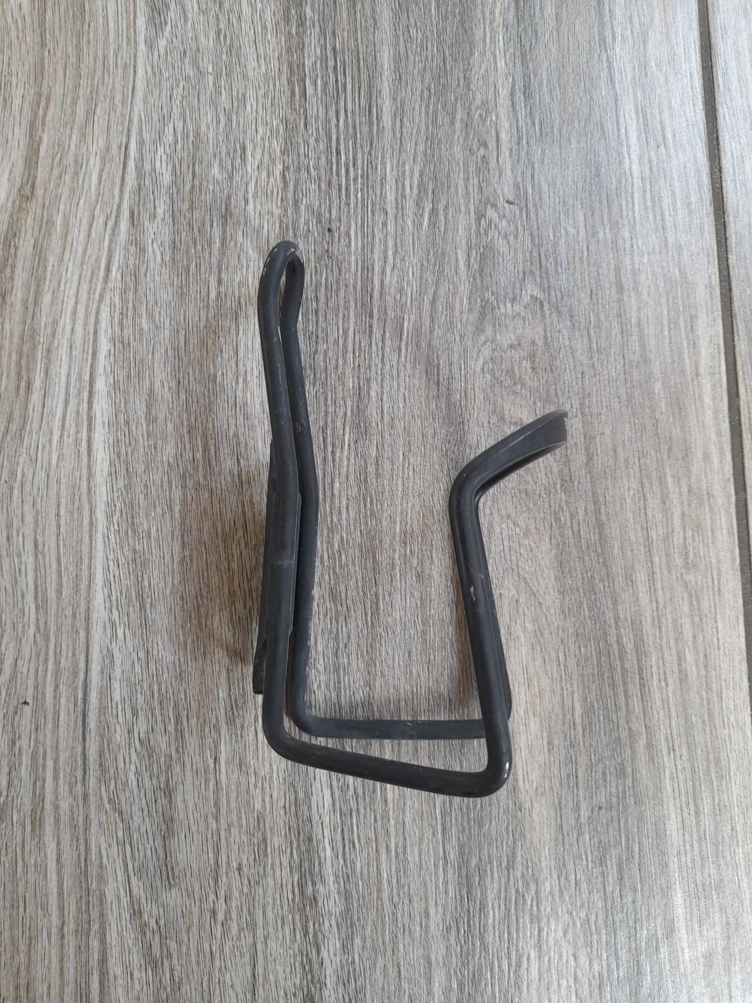 Uchwyt bidonu aluminiowy do roweru.