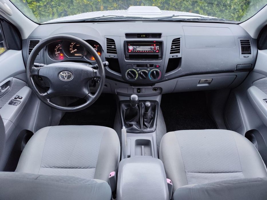 Toyota Hilux 2.5D4D X-Cab 4 Lugares 4x4