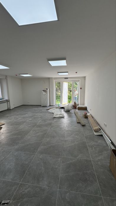 Комерційне приміщення ,вул. Торговиця.Здам в оренду