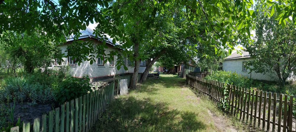 Будинок в Смілянському районі біля річки