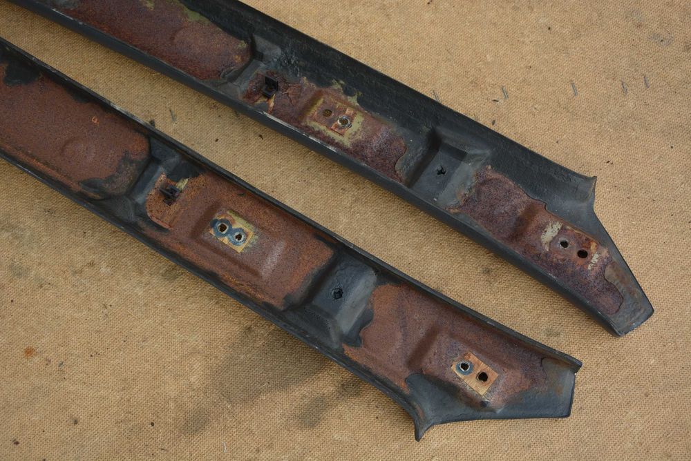 Toyota Supra MK3 osłona słupka A lewa prawa