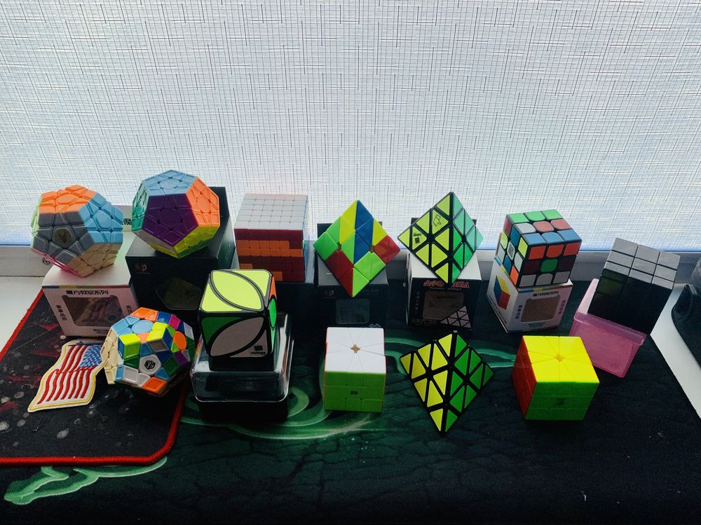 Продам Кубик рубика пирамидки