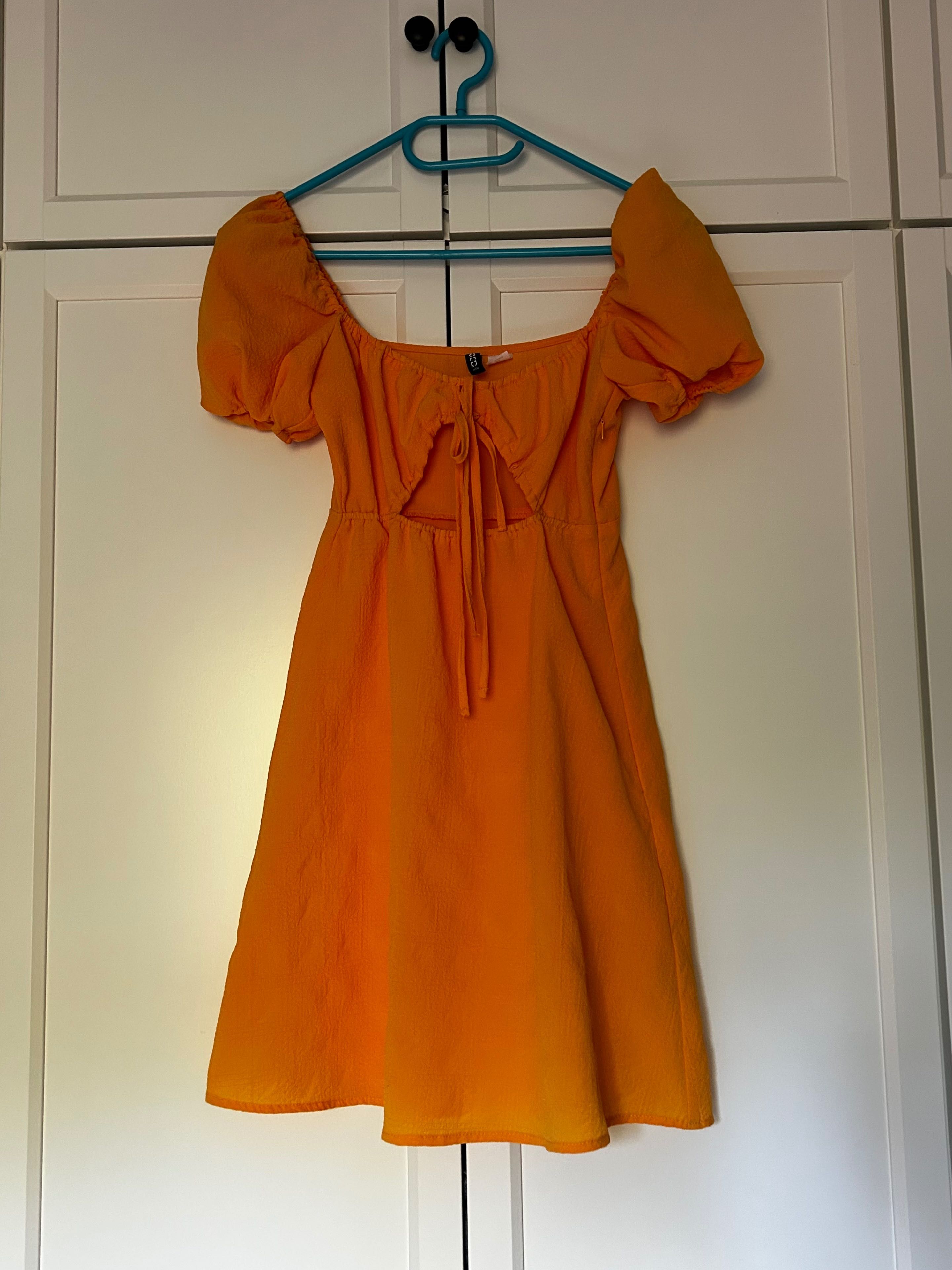 Letnia, pomarańczowa sukienka
