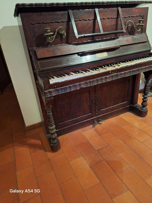 Piano vertical de 1845
