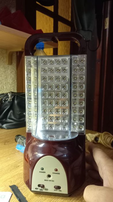 Продам фонарь с солнечной батареей