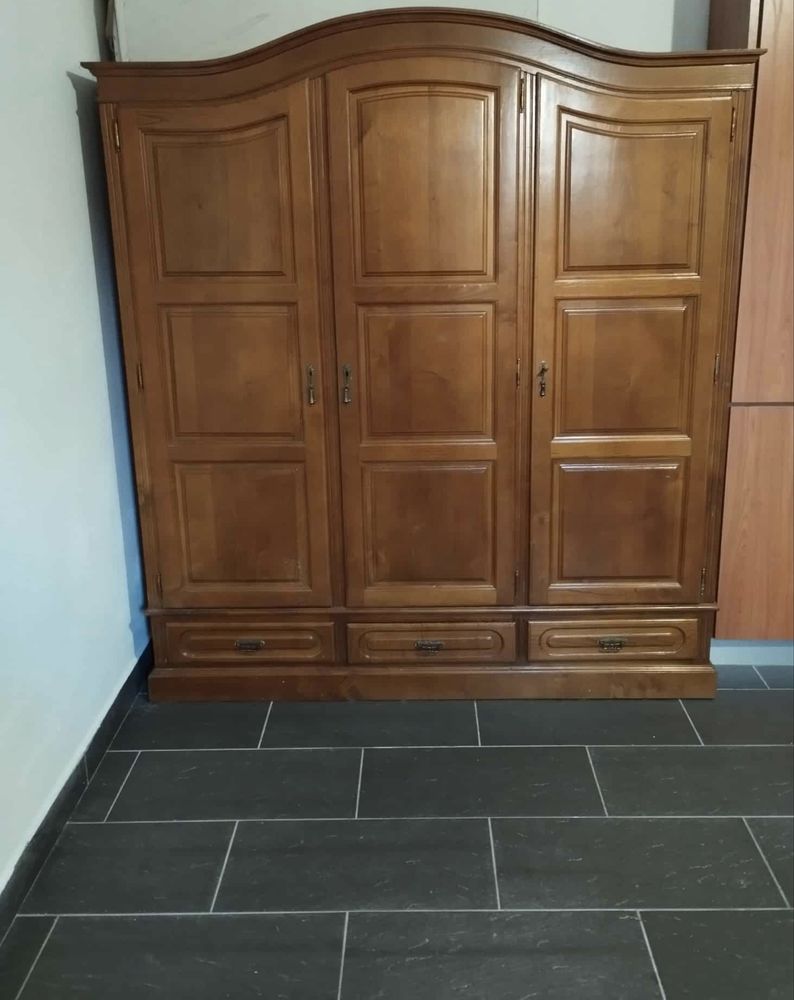 Vendo guarda fatos de 3 portas
