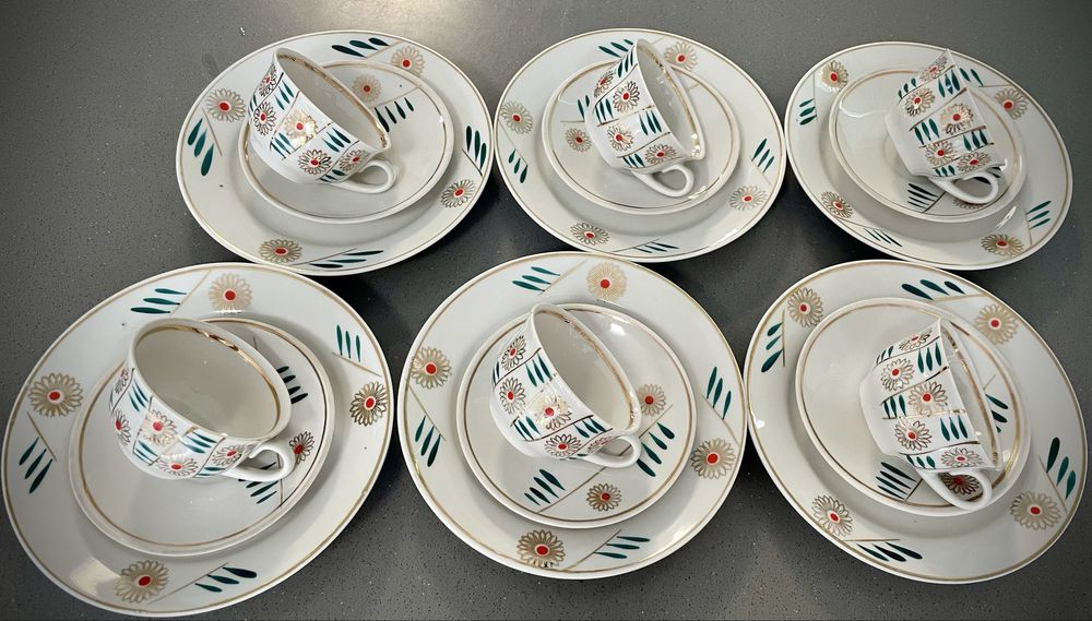 Кавовий сервіз, посуд.