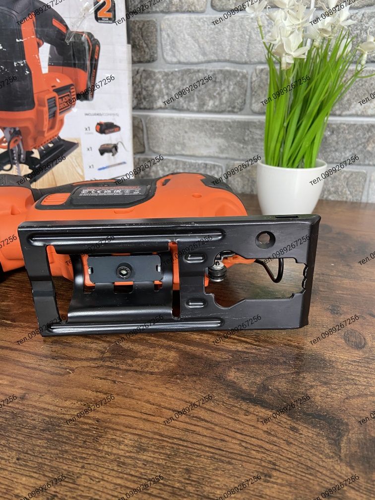 Електролобзик , лобзік, лобзик акумуляторний  BLACK DECKER Англія