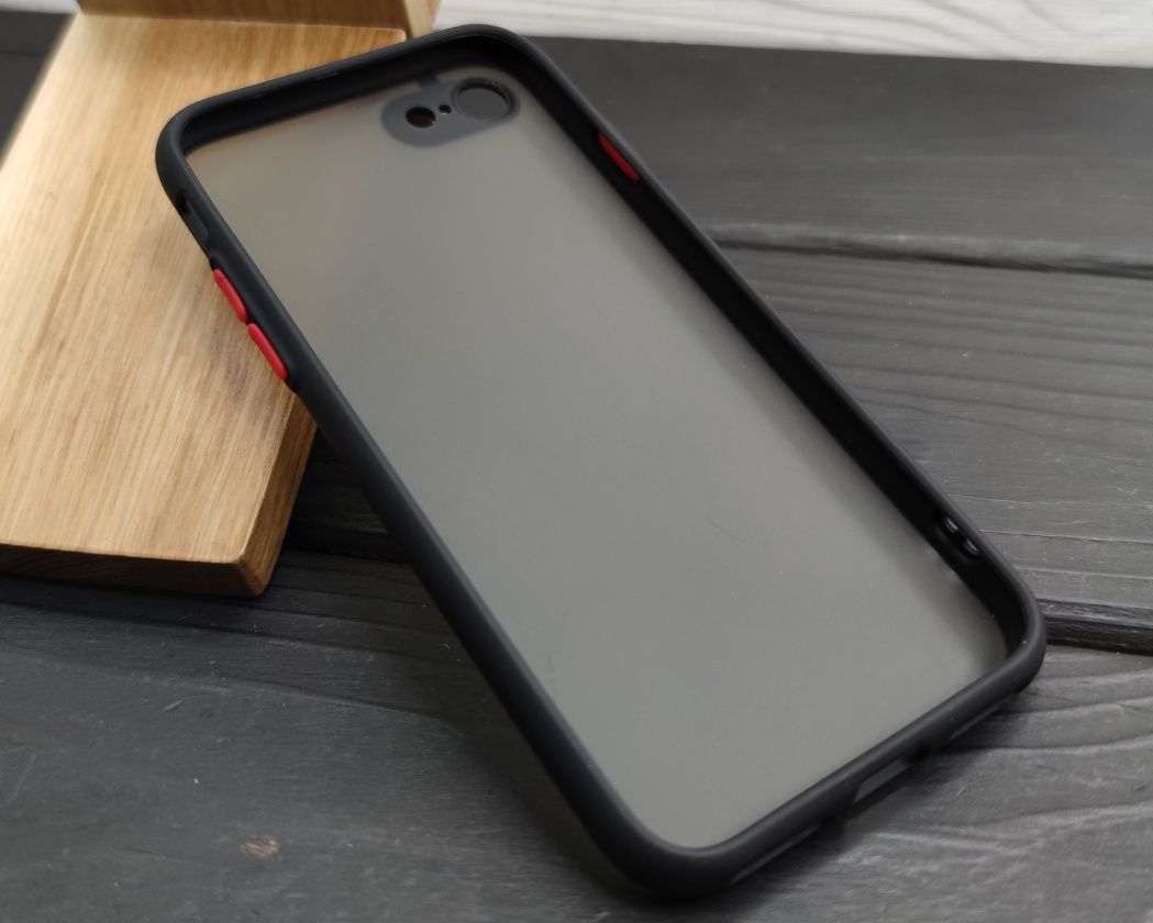 Чехол матовый Matt Case на iPhone SE 2020/ iPhone 7/8 Защита камеры