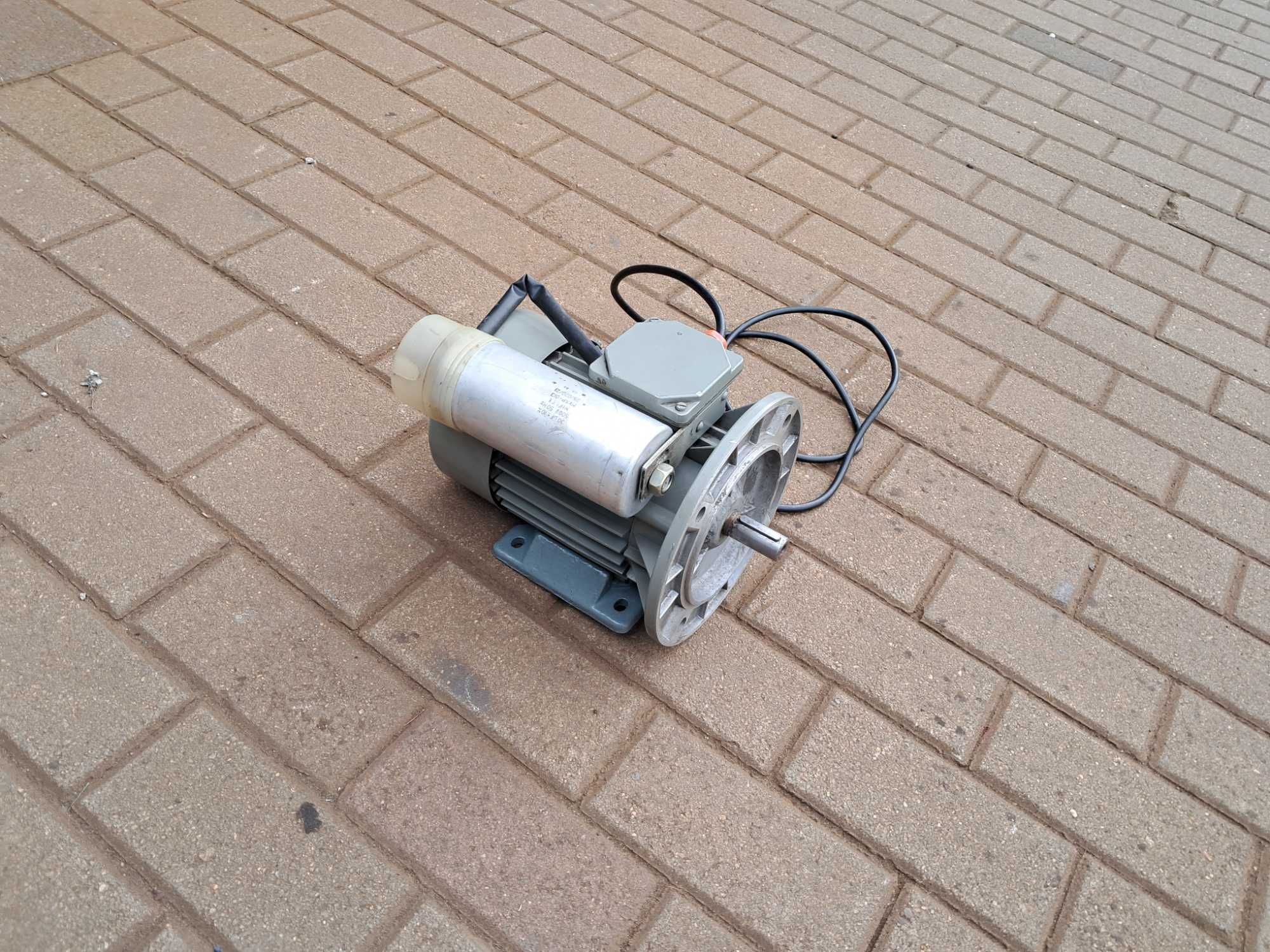 Silnik elektryczny 1,1kw 2820 obrotów 220v,230v 1-faz Polski.Wysyłka