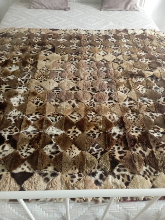 Manta de pele verdadeira muito quentinha