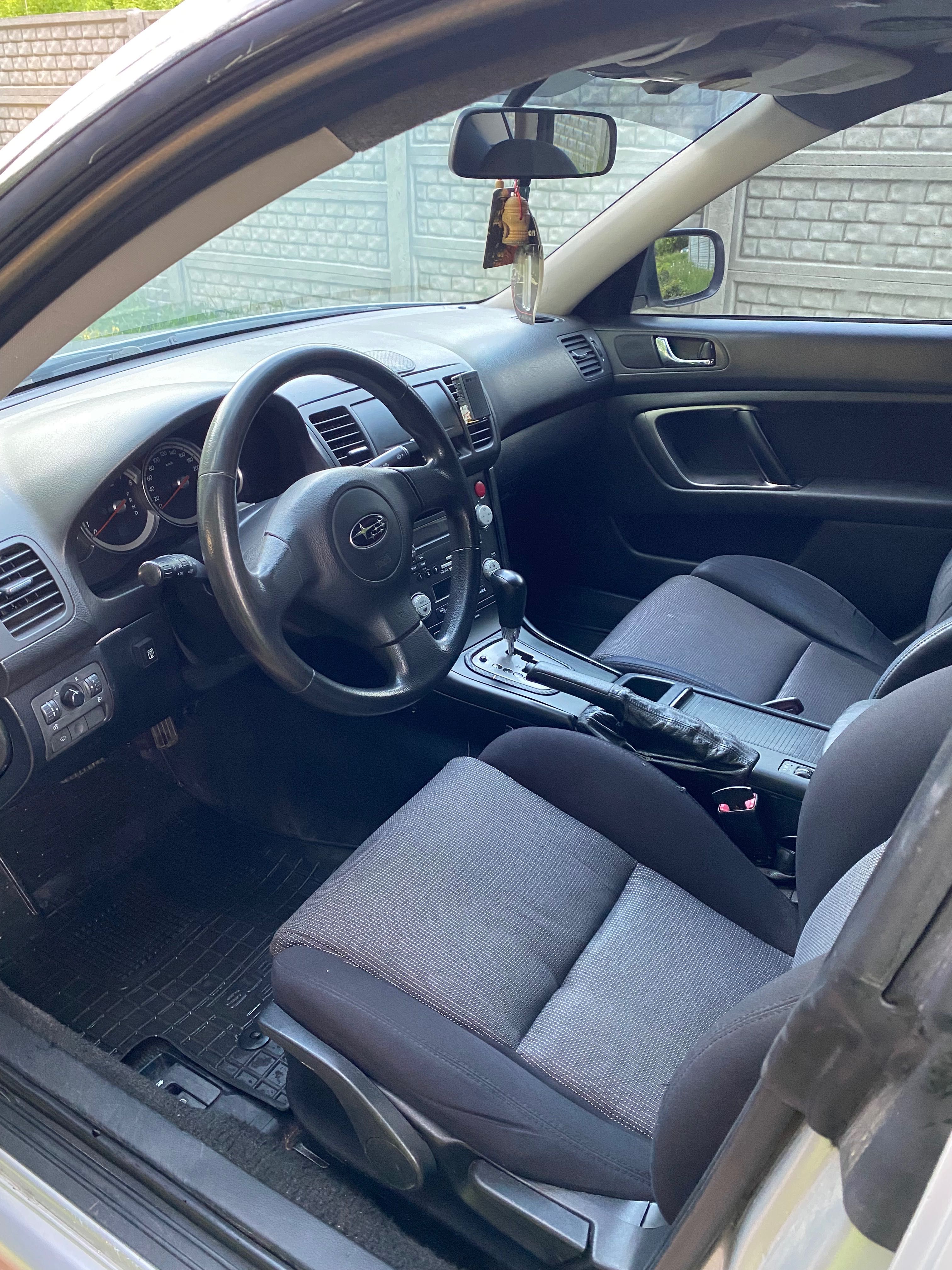 Subaru Legacy 2004рік