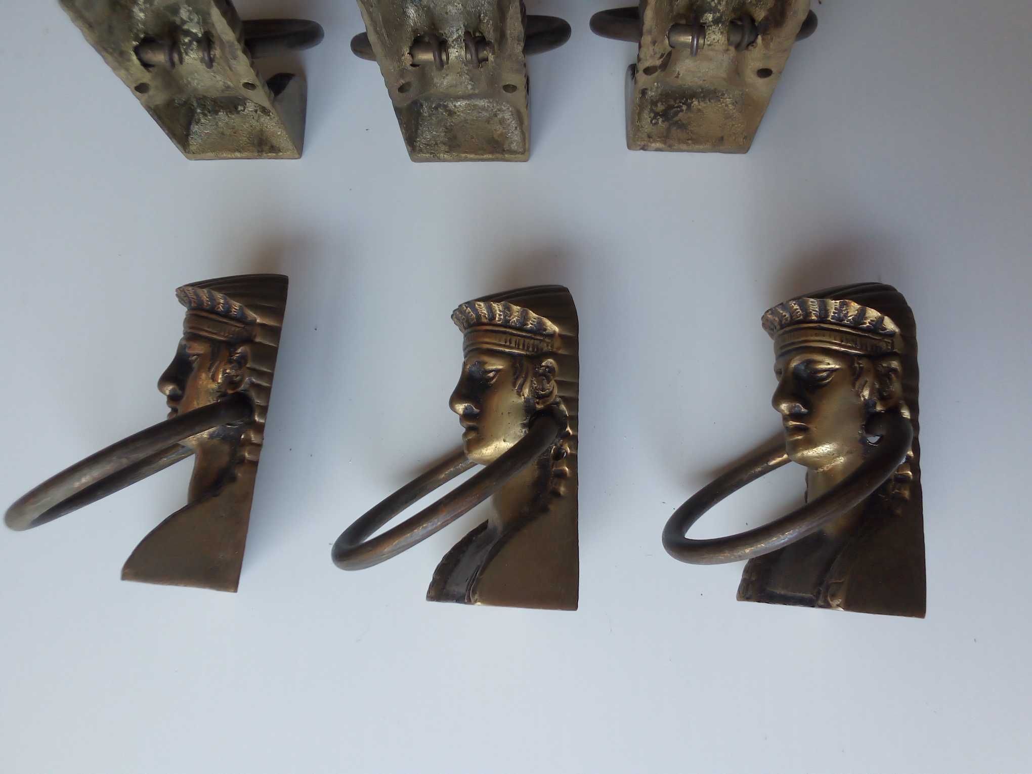 Puxadores e apliques decorativos para móvel, em latão
