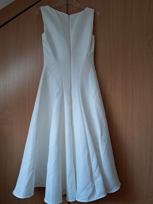 Suknia midi biała bez rękawów r.36-38"Chi Chi London"nowa.