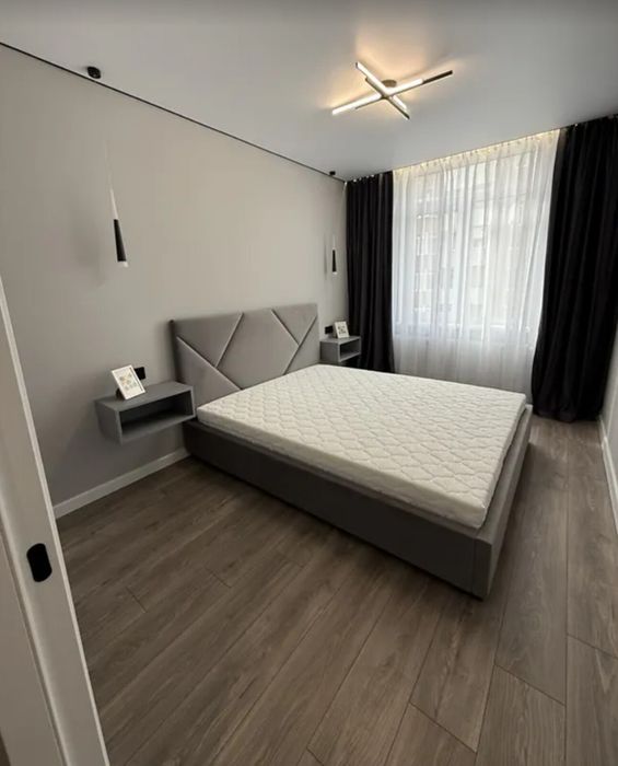 Продаж 2к квартири 67 кв. м на вул. Київська