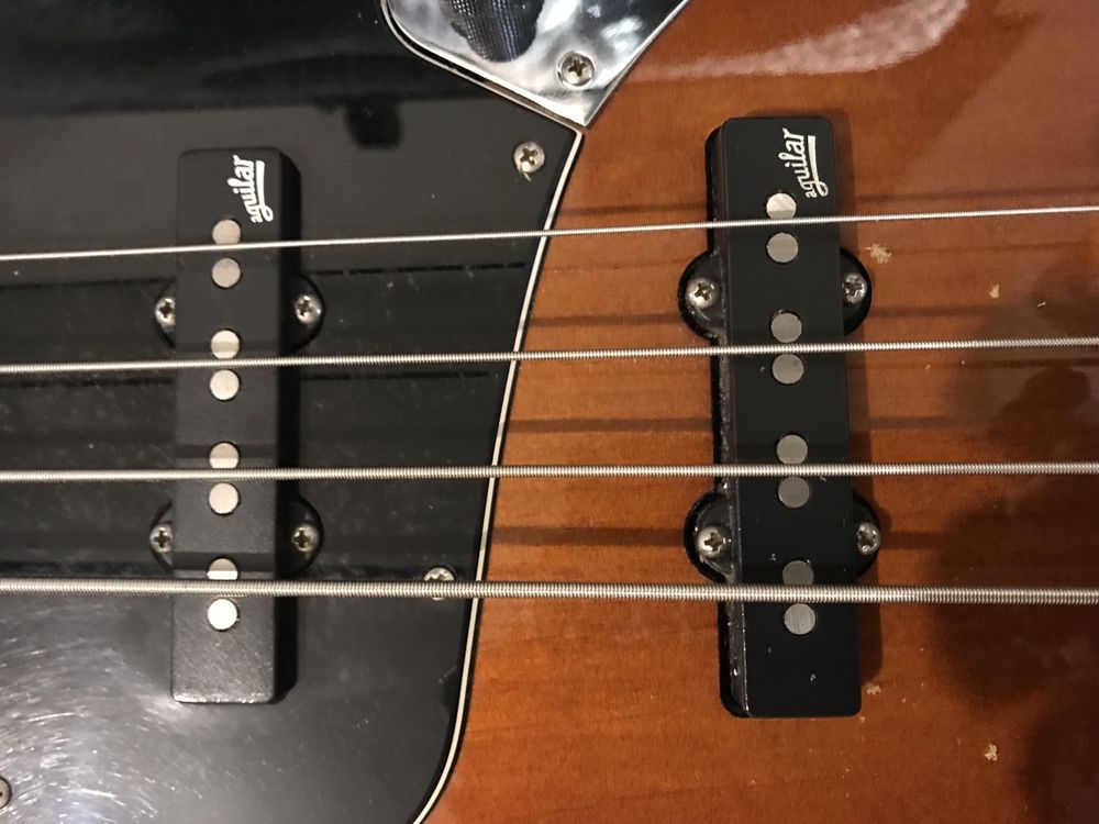 Baixo Fender Jazz Bass USA