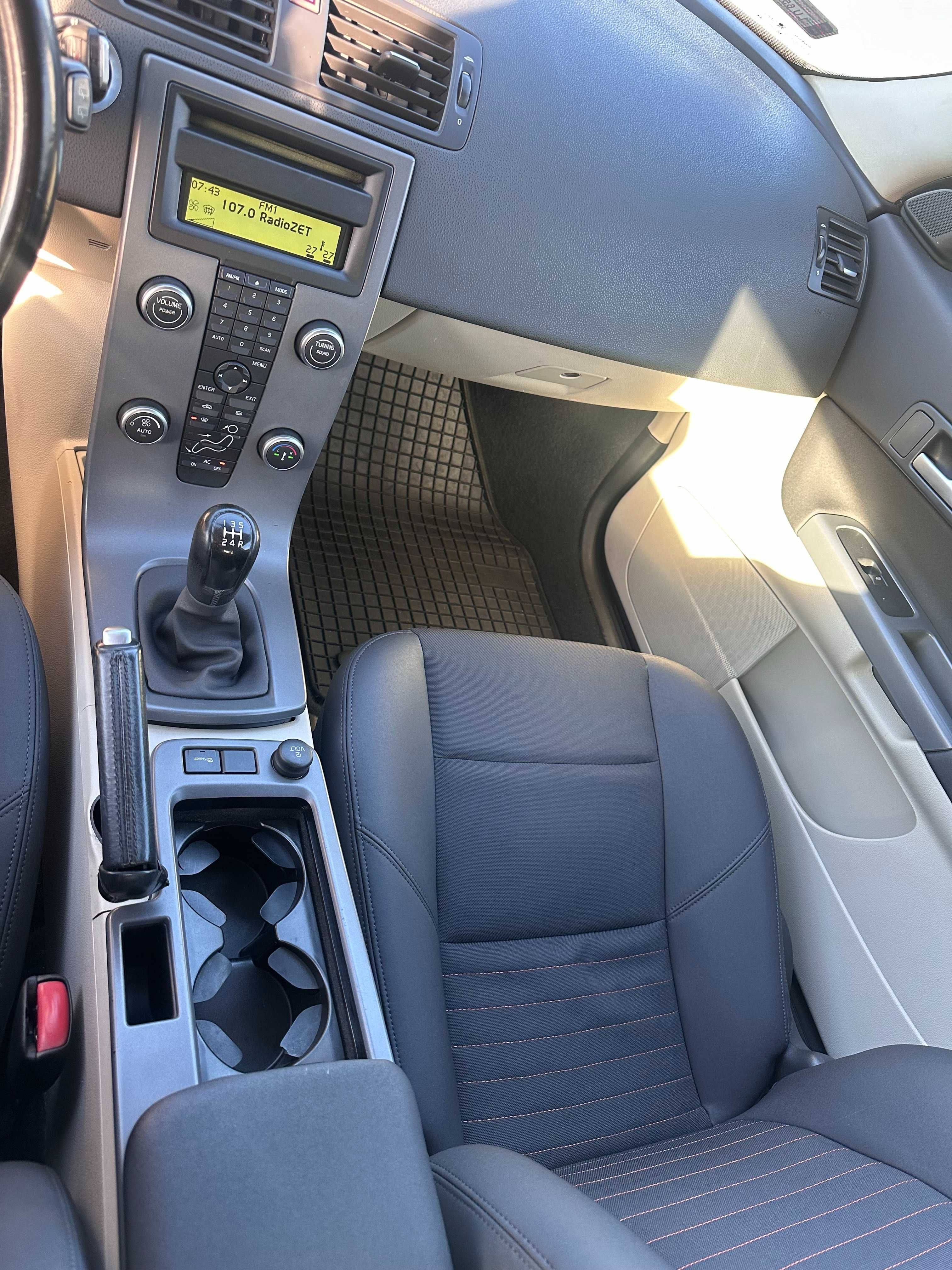 Volvo C30, 2010 r. 1.6 TDi, 109 km, przebieg 288 000 km