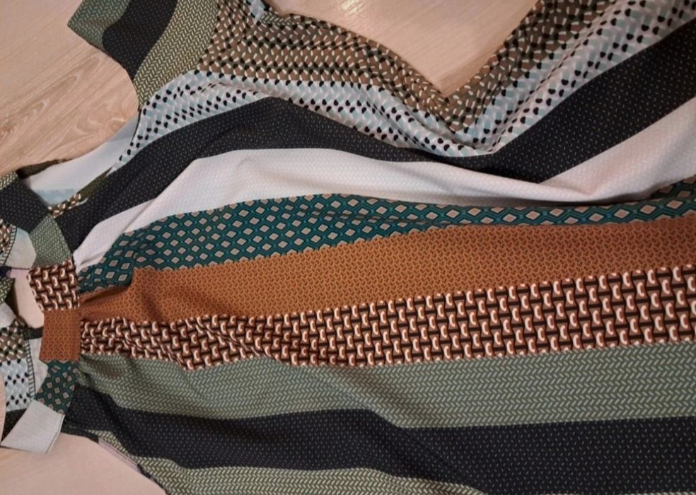 Bluzka odkryte ramiona