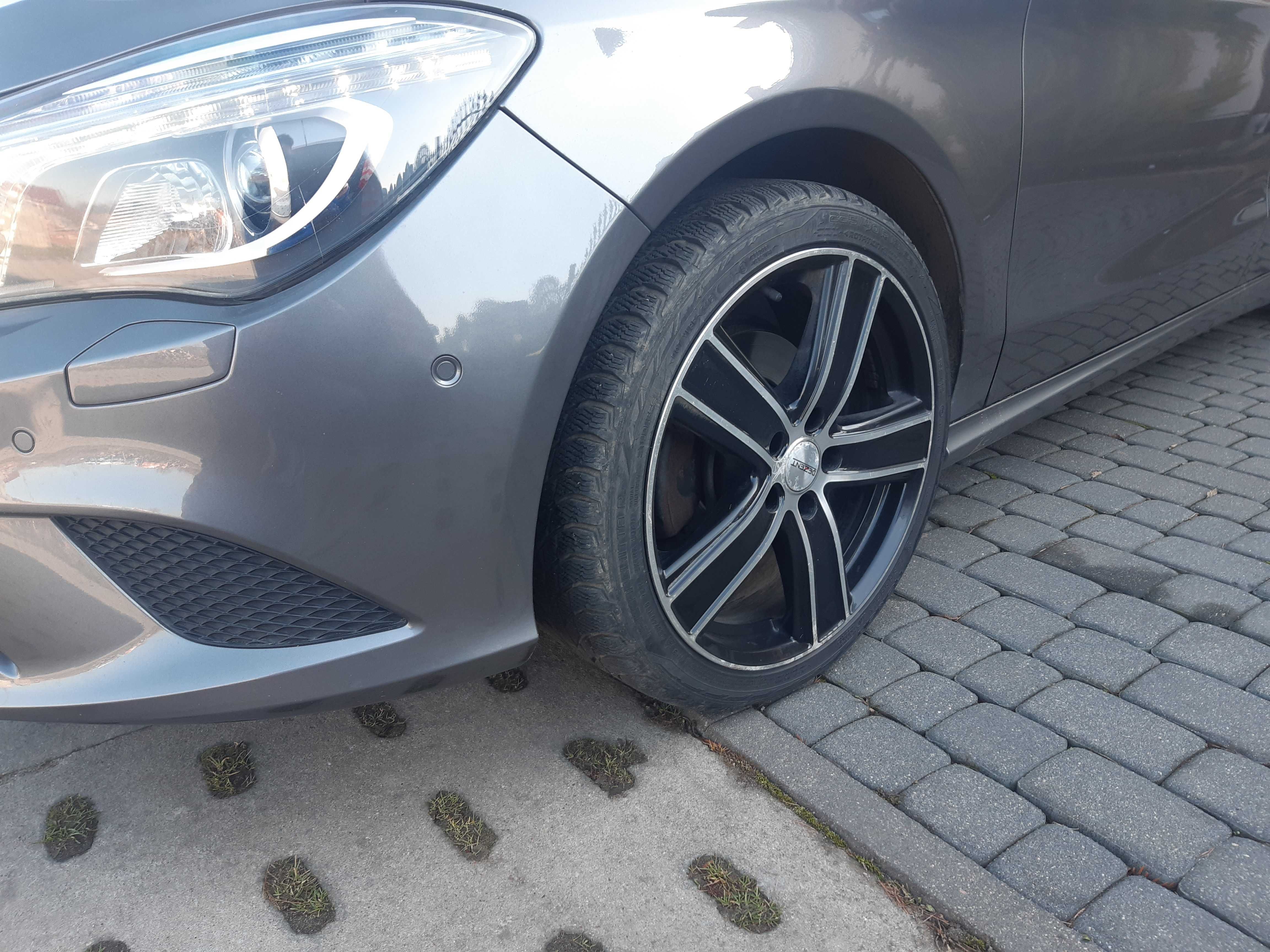 Felgi Dezent 18" 8J ET40 TS 8987 Mercedes