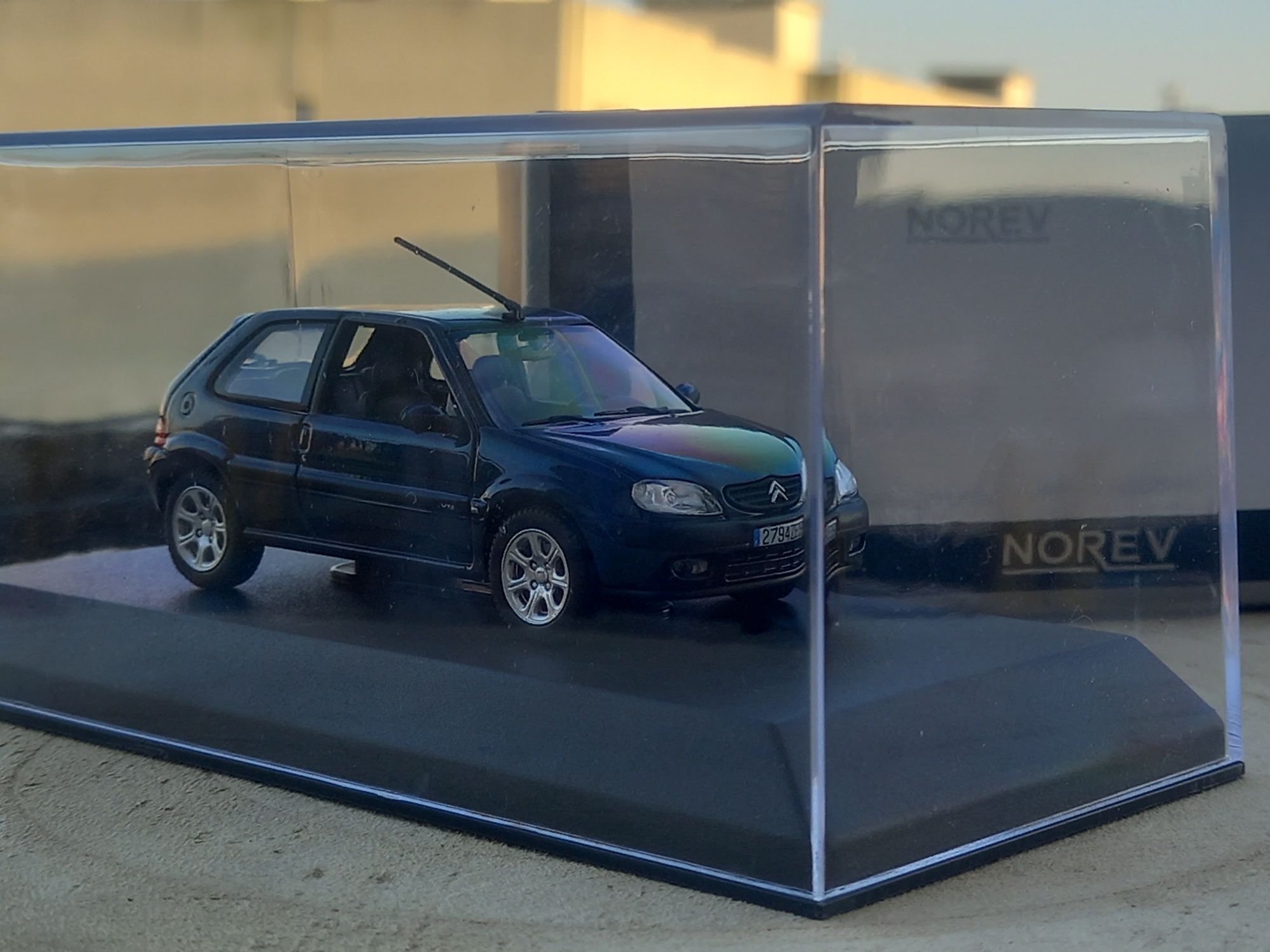 Norev Citroën Saxo (azul marinho) escala 1/43 , novo