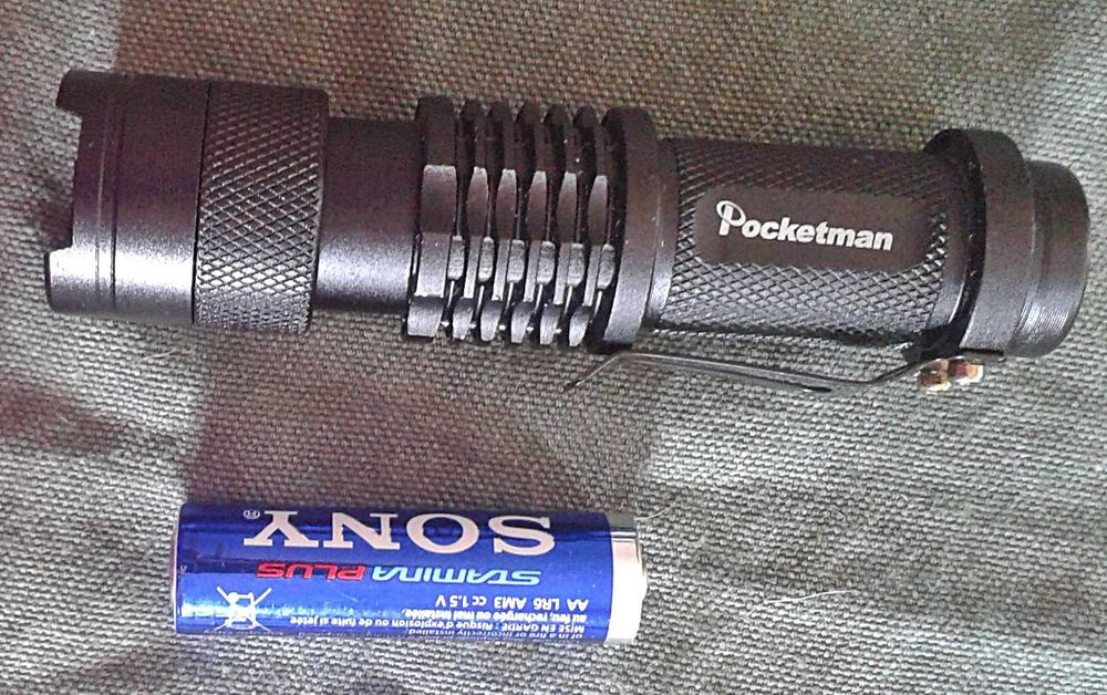 Lanterna tactica Led POCKETMAN,  bolso, pilha AA Envio dia seguinte