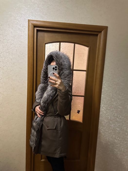 Парка з чорнобуркою 2000 грн. Розмір М. В ідеальному стані