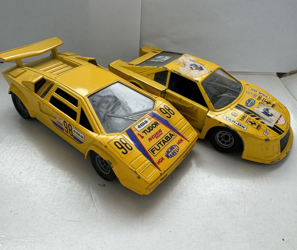 Modele samochodów w skali 1:24 Polistil Lamborghini Ferrari