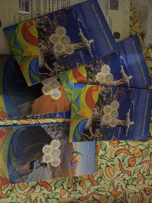 Álbuns das moedas comemorativas