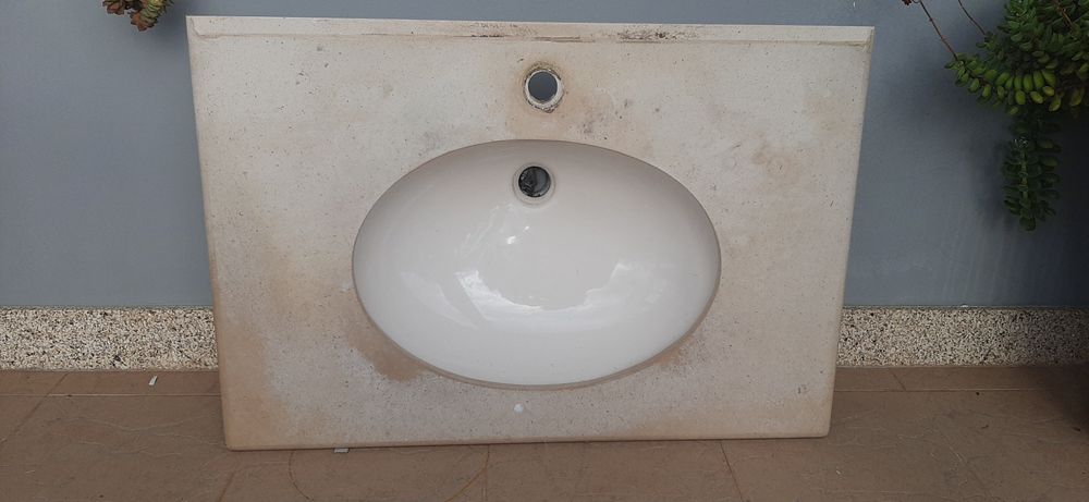 Lavatório + pedra