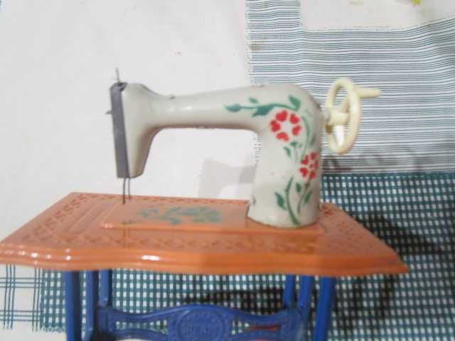 brinquedo antigo novo PEPE máquina costura