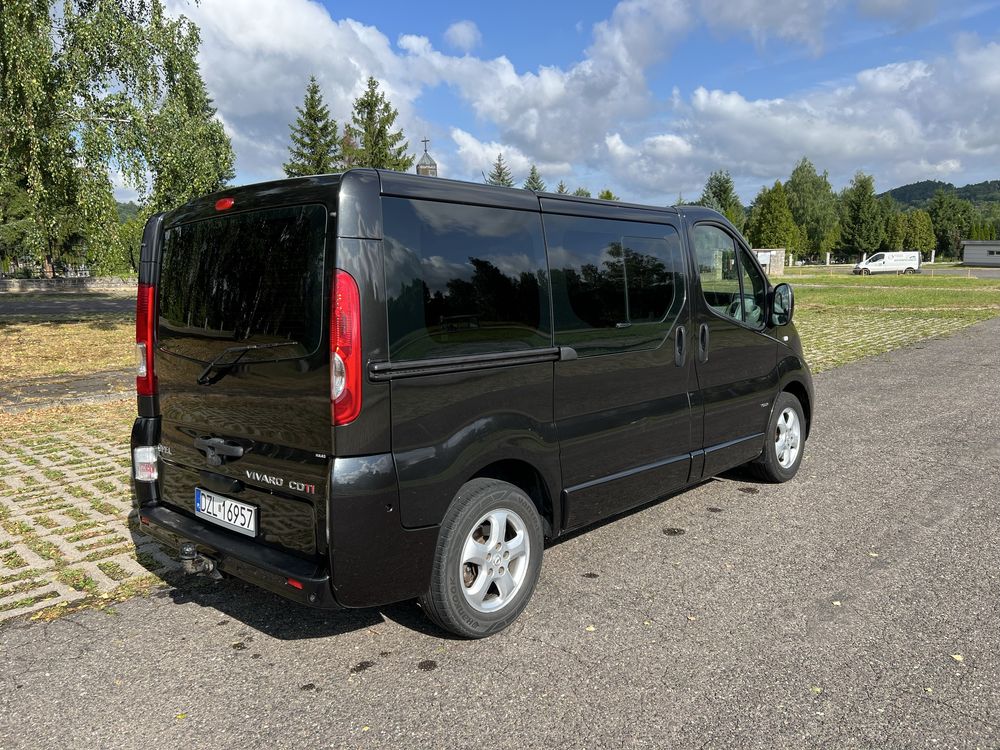 Opel Vivaro Tour 2.0 CDTi 8 osób