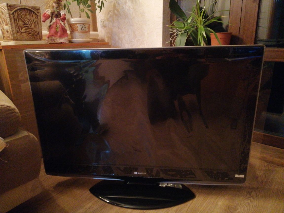 Телевізор SHARP 42"