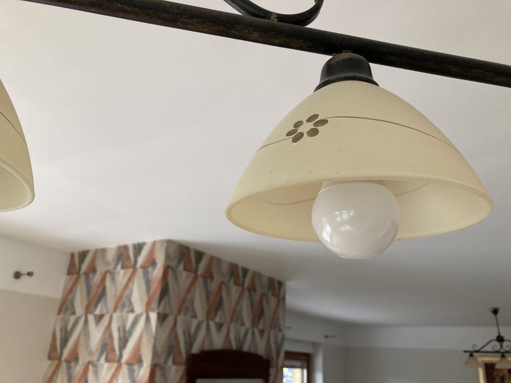 Komplet  czterech lamp sufitowych