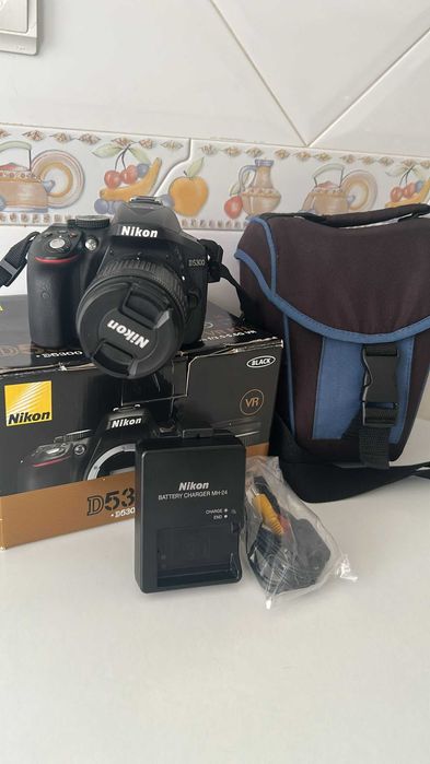 Máquina Fotográfica DSLR Nikon D5300