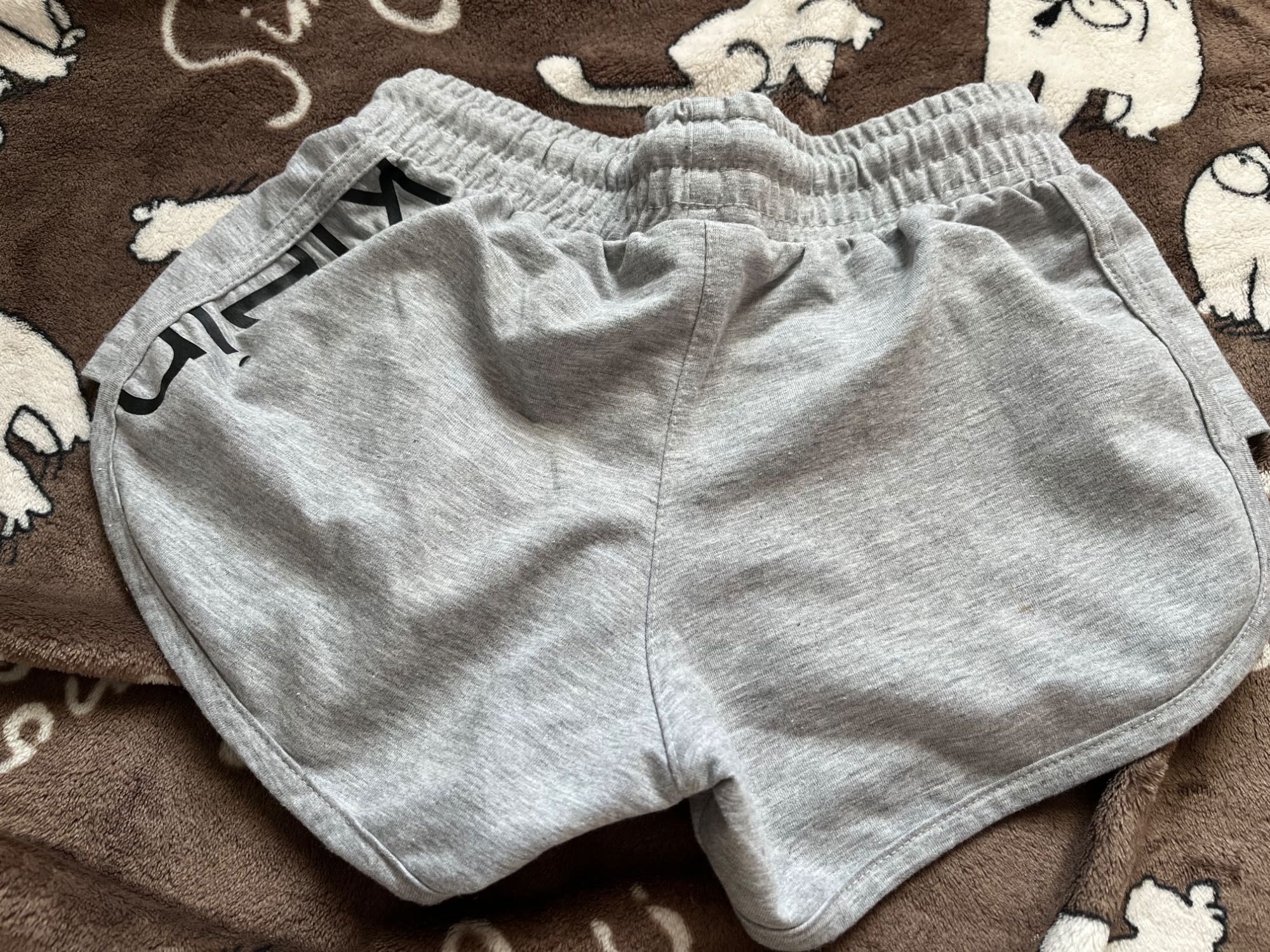 Женские шорты( Calvin klein)