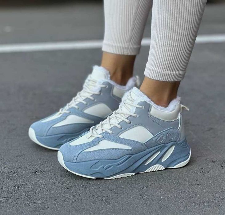 Зимние Женские кроссовки с мехом внутри голубые