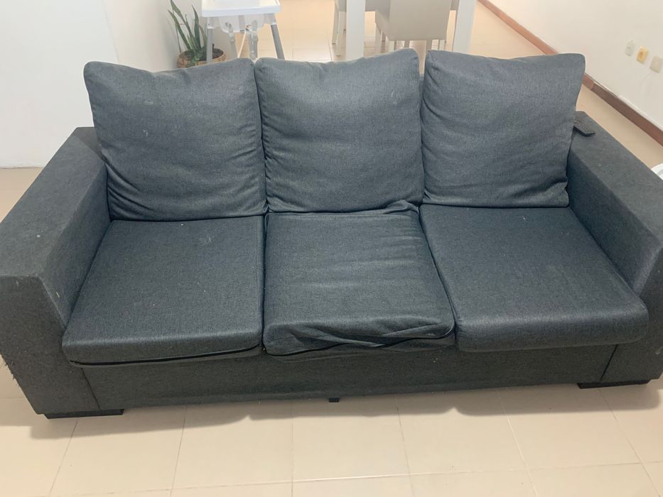 Sofá com dois cadeirões