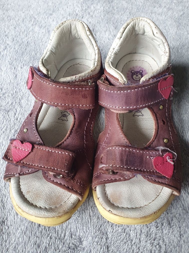 Sandały skórzane fioletowe z różowymi serduszkami Lasocki Kids r. 23