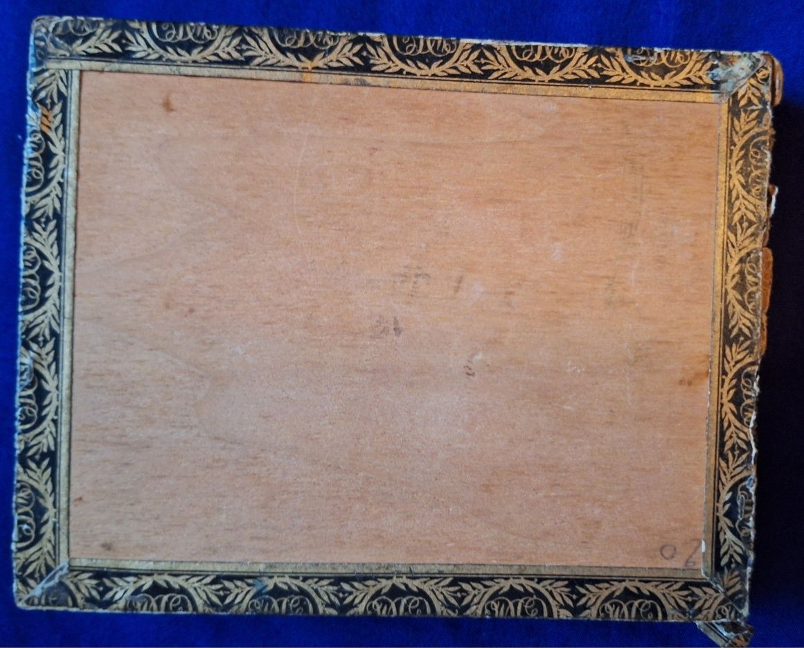 Caixa madeira cigarrilhas Cogetama antiga colecção vazia de Londres