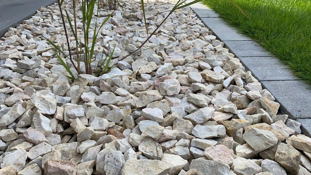 Grys ozdobny biały Biała Marianna kamień naturalny z dostawą + głaz