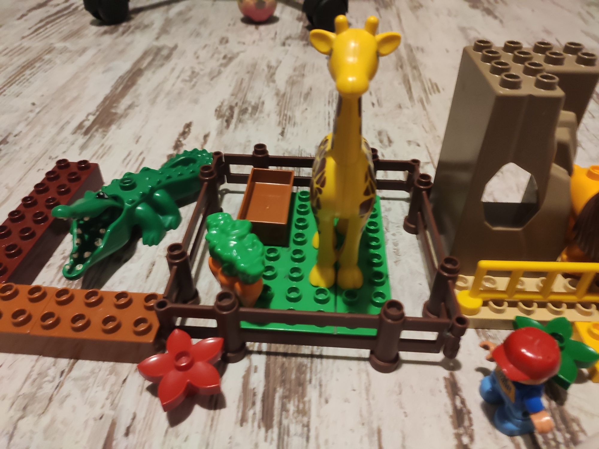 Lego Duplo zoo straż pożarna, maly pociąg