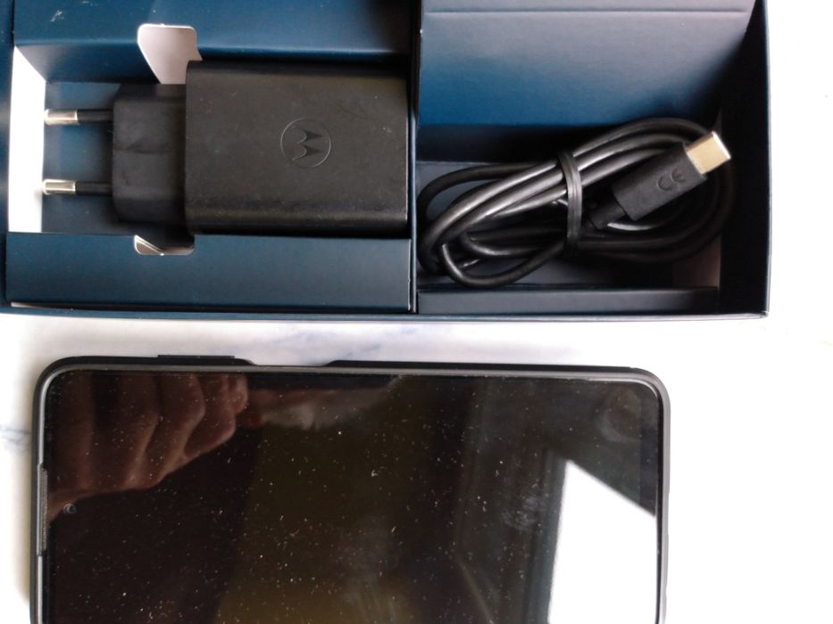 Motorola edge 20 lita 8 / 128 GB - graphite  stan idealny