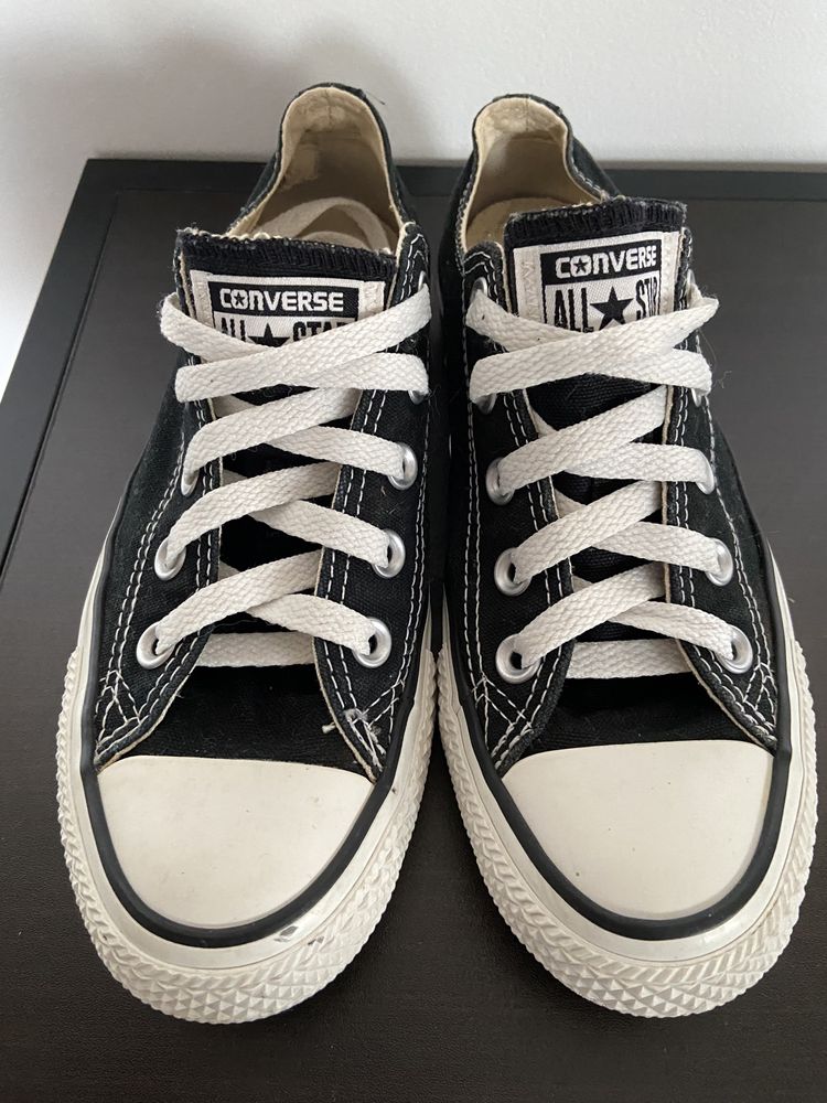 Czarne krótkie converse 36