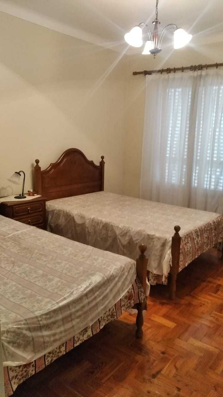 Moradia unifamiliar com 3 pisos em aldeia de cariz rural