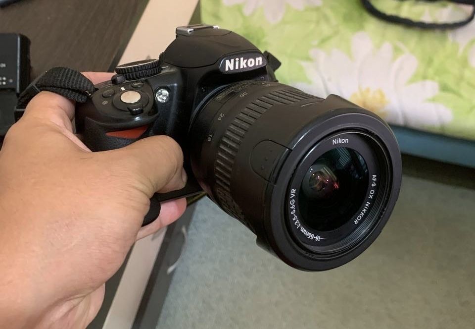 Продаю фотоапарат Nikon D3100