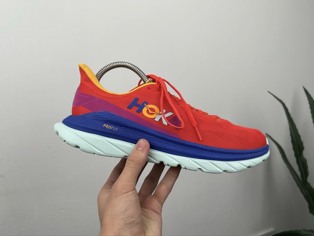 Оригінал! Кросівки Hoka Mach 4 42.5 розмір 03549